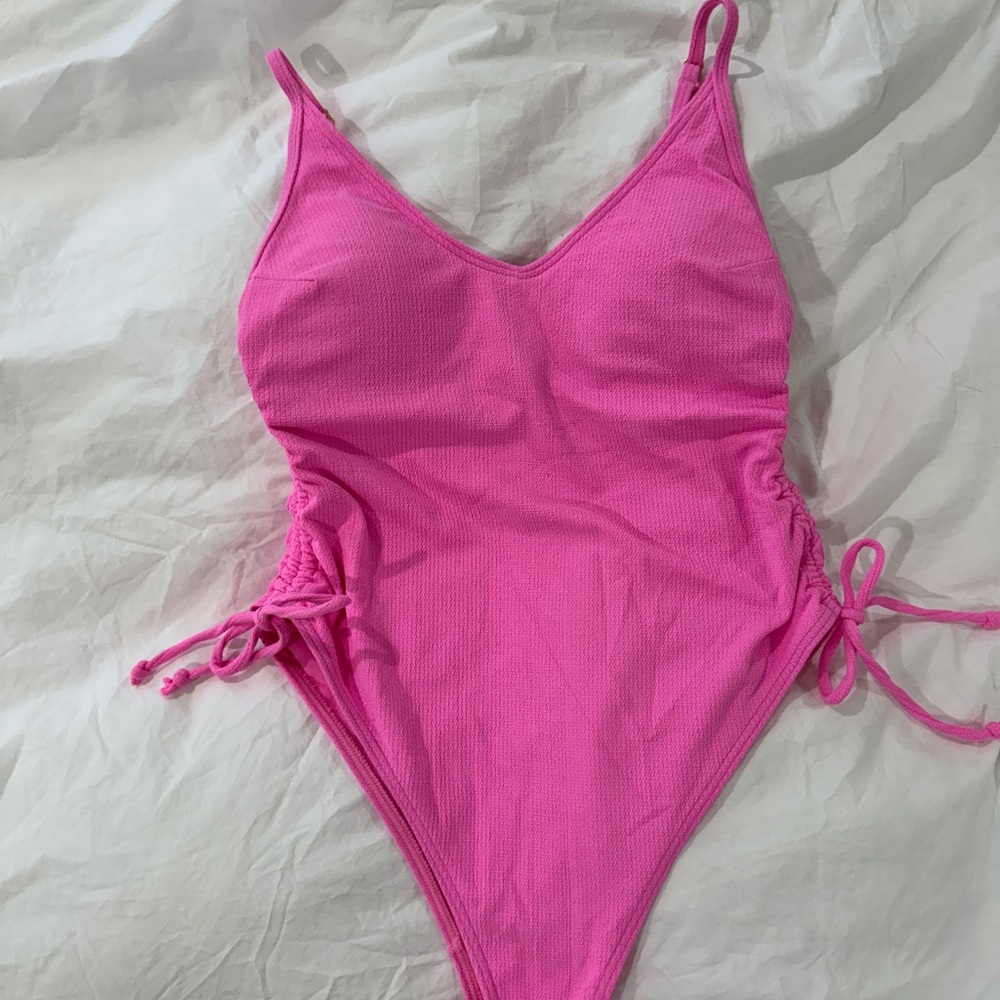 NWT- New look one piece swimsuit